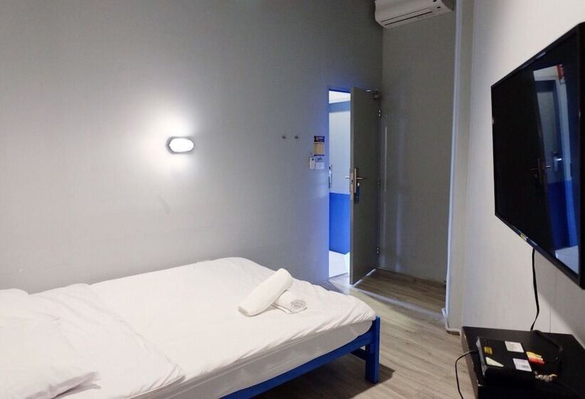 اتاق استاندارد با سرویس بهداشتی مشترک, Loftel Station Hostel