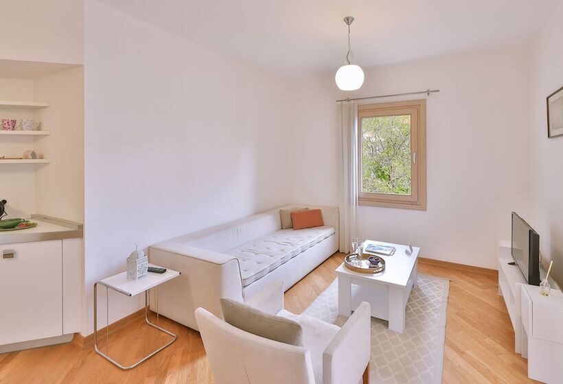 , Myndos Residence