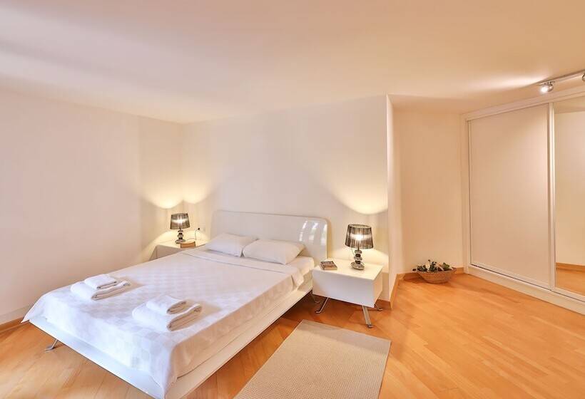 , Myndos Residence