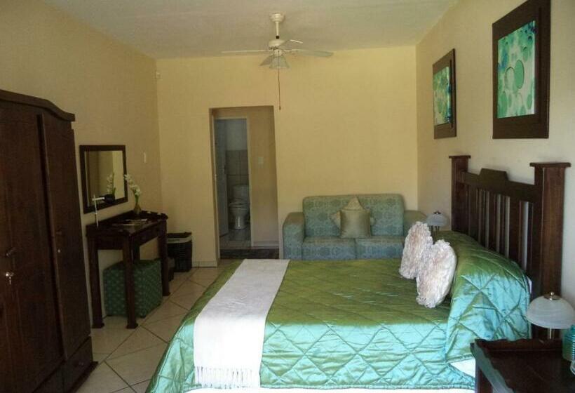 اتاق استاندارد, Heatherdale Guesthouse & Shuttle Services