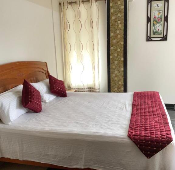 اتاق لوکس چهار تخته, Mahe Holiday Resort