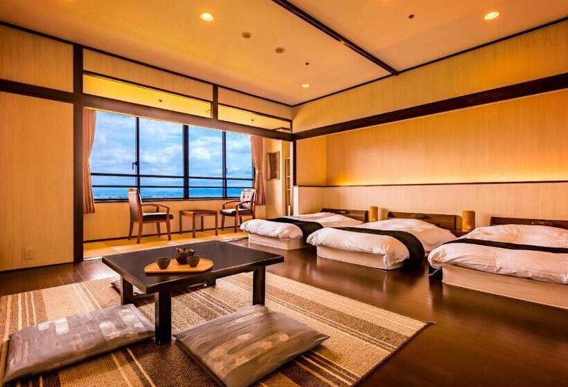 اتاق استاندارد سه نفره, Yukai Resort Seiunkaku