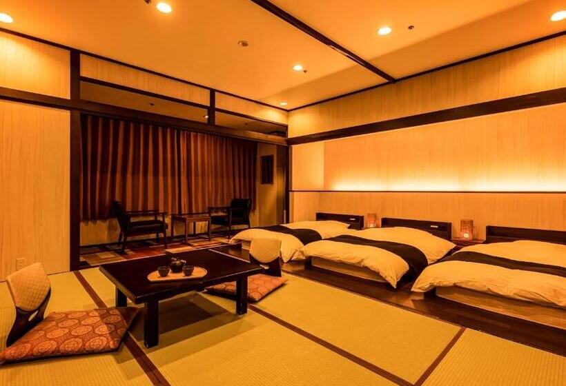 اتاق استاندارد سه نفره, Yukai Resort Seiunkaku