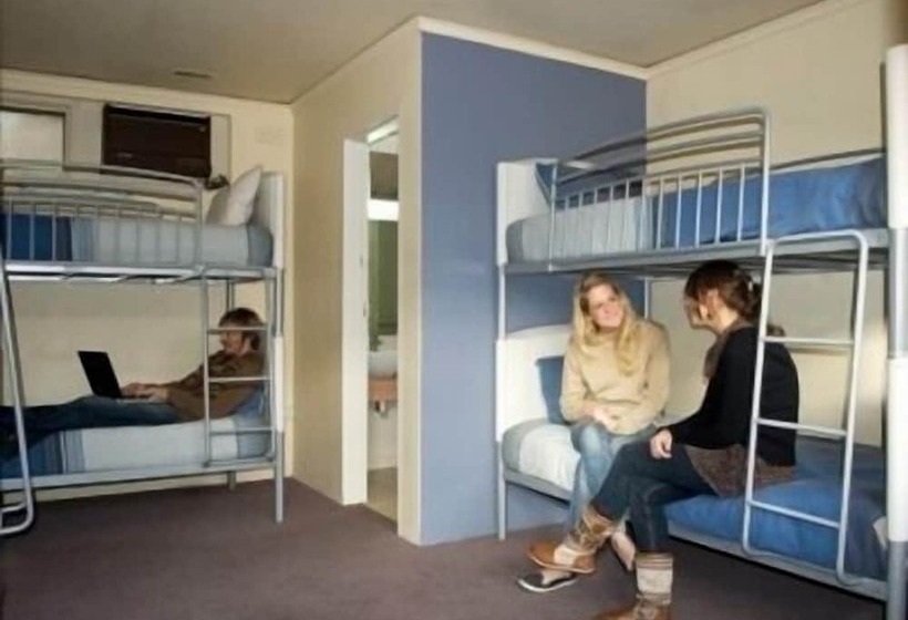 تختخواب در اتاق مشترک, St Kilda Hostel