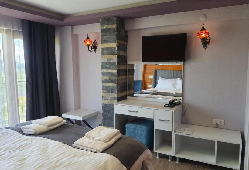 带阳台套房, La Vie En Rose Hotel By Sogutdagi Isparta