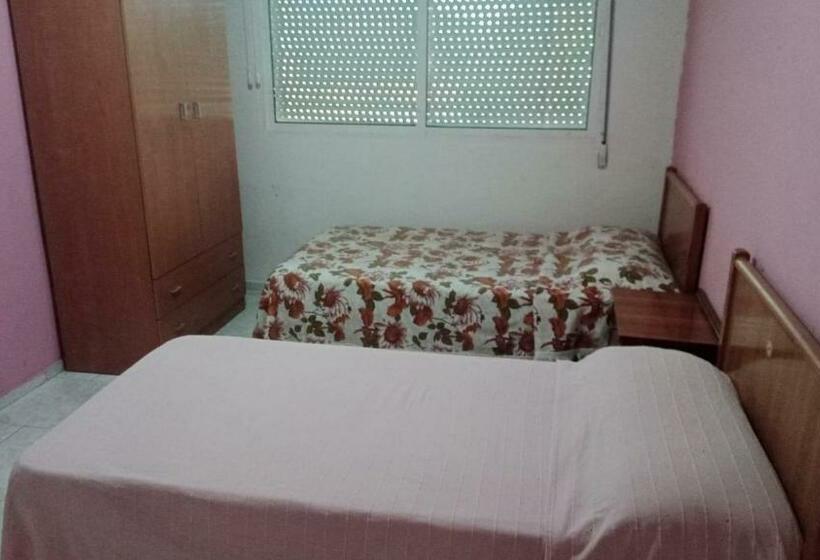 تختخواب در اتاق مشترک, Albergue Bar Villamayor