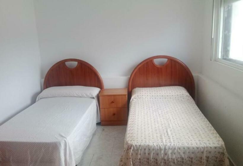 تختخواب در اتاق مشترک, Albergue Bar Villamayor