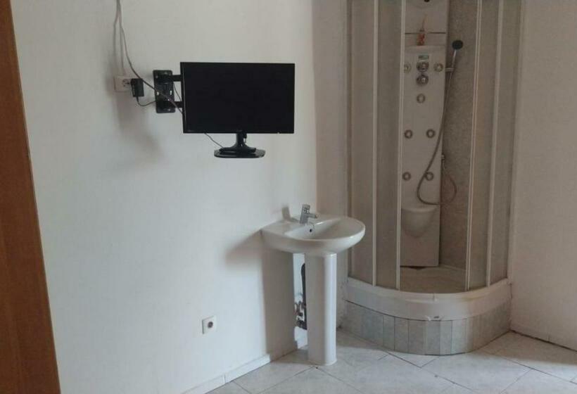 اتاق استاندارد یک نفره, Albergue Bar Villamayor