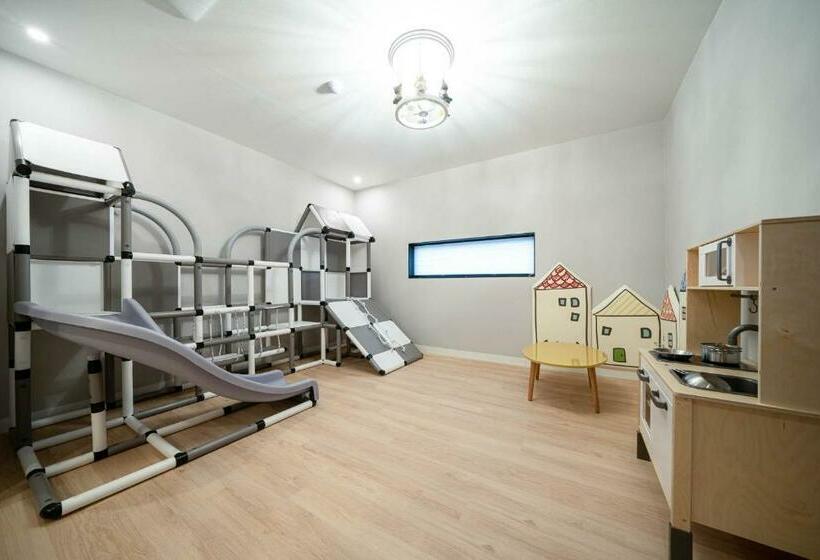 اتاق استاندارد, Kids Hotel Sangsang Play