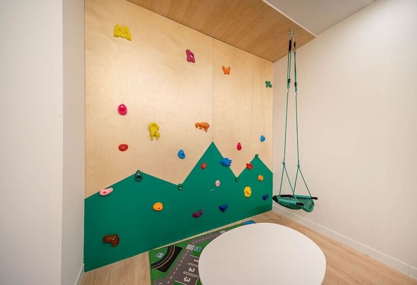 اتاق لوکس, Kids Hotel Sangsang Play