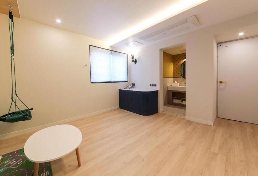 اتاق لوکس, Kids Hotel Sangsang Play