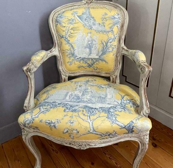 اتاق استاندارد با سرویس بهداشتی مشترک, Maison D Hercule