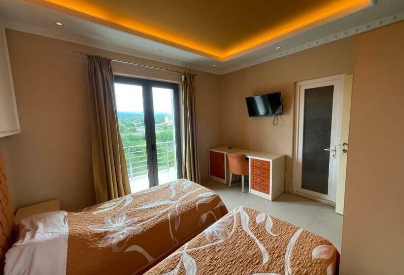 اتاق استاندارد با بالکن, Kthella Resort