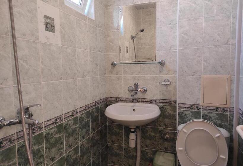 اتاق استاندارد چهار تخته, Sunny House Apartments