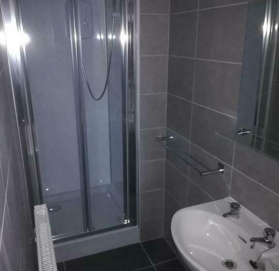 اتاق خانوادگی, Atherstone Guest House