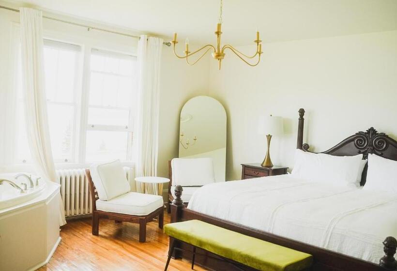 اتاق استاندارد با تخت بزرگ, Bellview Luxury Suites