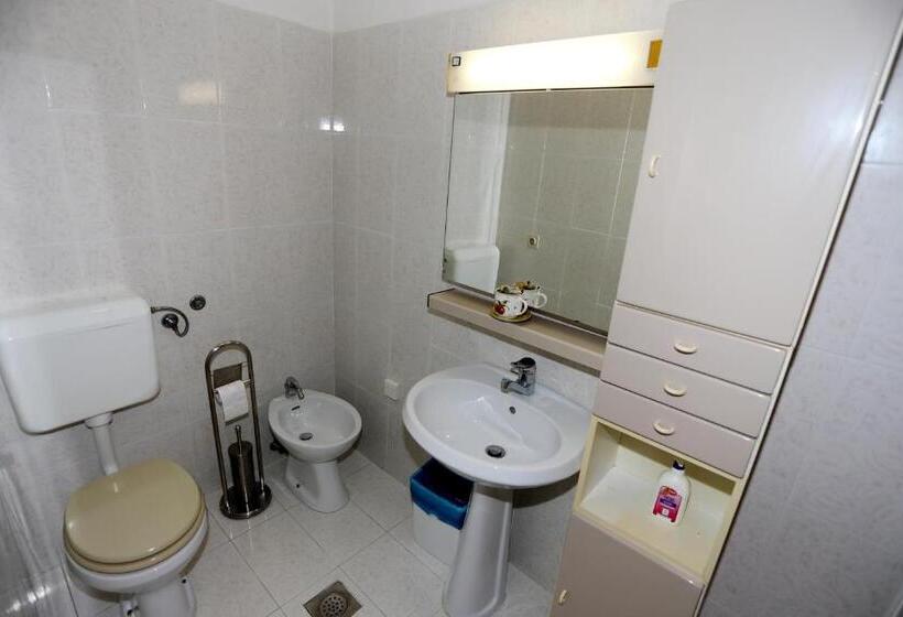 اتاق استاندارد اینتریور, Mejak & Bordon