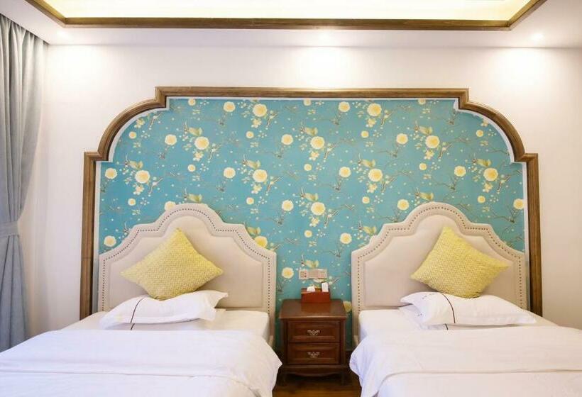 اتاق سوپریور با چشم‌انداز باغ, Fenghuang Slowly Time Inn