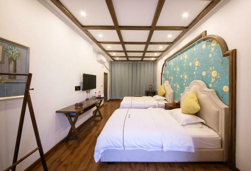 اتاق سوپریور با چشم‌انداز باغ, Fenghuang Slowly Time Inn