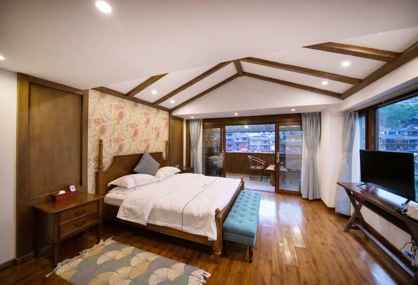 اتاق لوکس با چشم‌انداز دریا, Fenghuang Slowly Time Inn