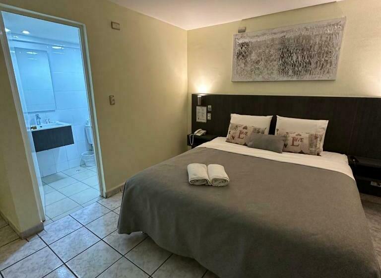 اتاق لوکس با تخت بزرگ, Red Hotel Centric Santiago