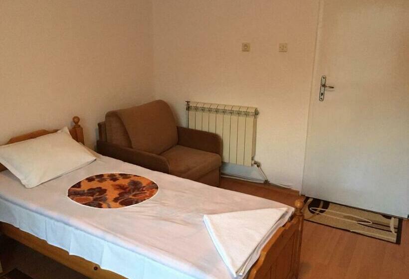 اتاق استاندارد, Guest House Shotarovi