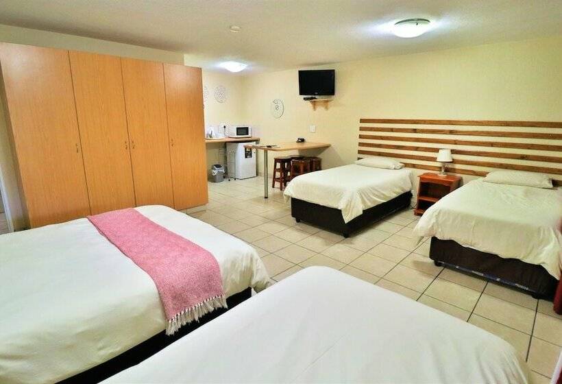 اتاق خانوادگی, 35 Kelkiewyn Bed & Breakfast