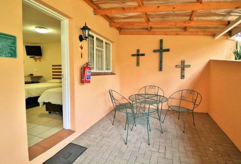 اتاق خانوادگی, 35 Kelkiewyn Bed & Breakfast