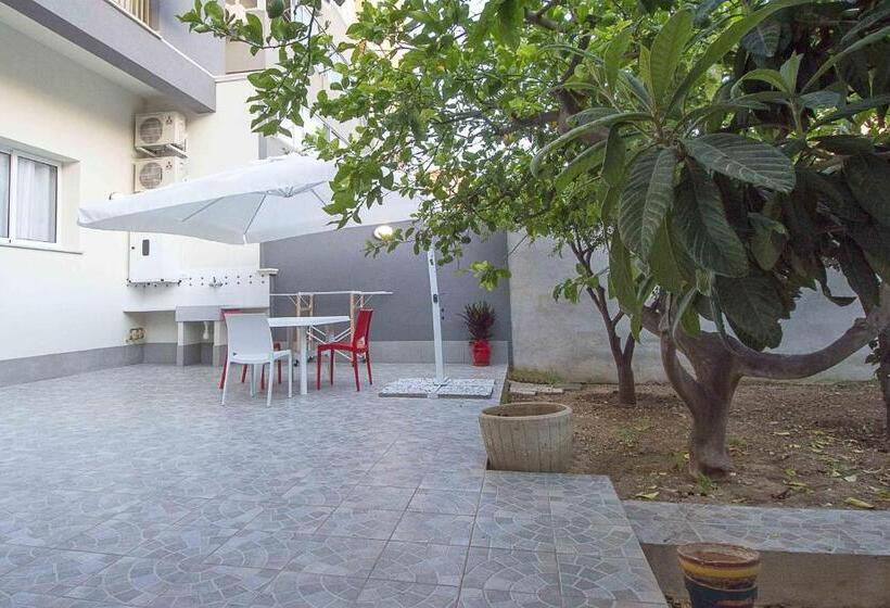 آپارتمان 1 خوابه با چشم‌انداز باغ, Casa Granata