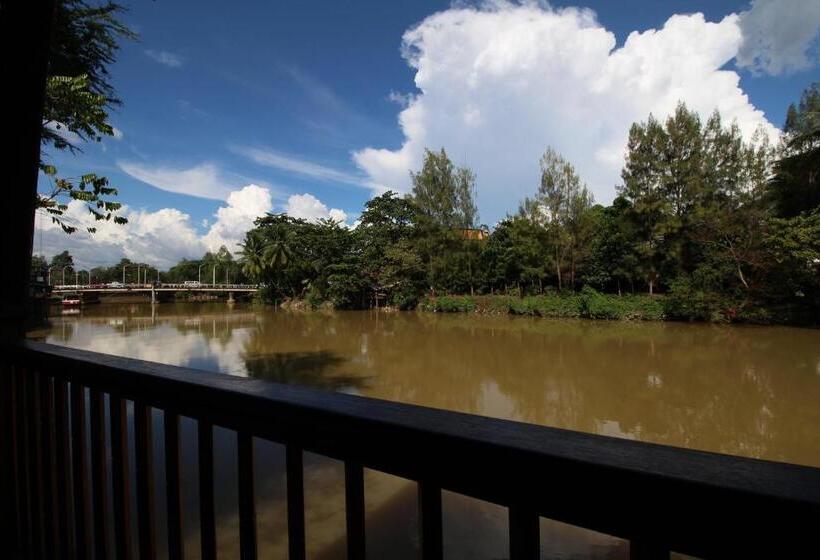 Suite with Terrace, Baan Luang Rajamaitri Historic Inn
