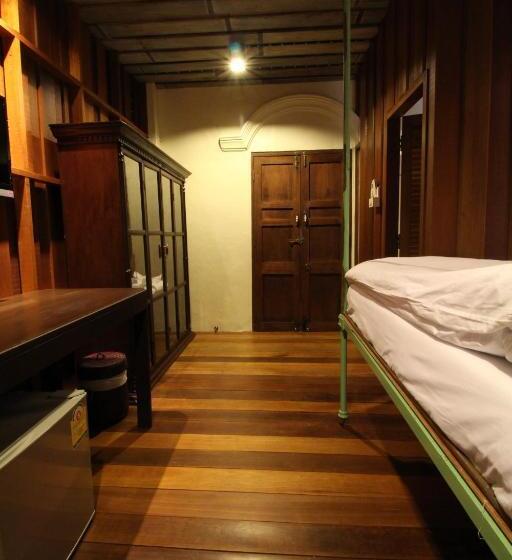 Suite with Terrace, Baan Luang Rajamaitri Historic Inn