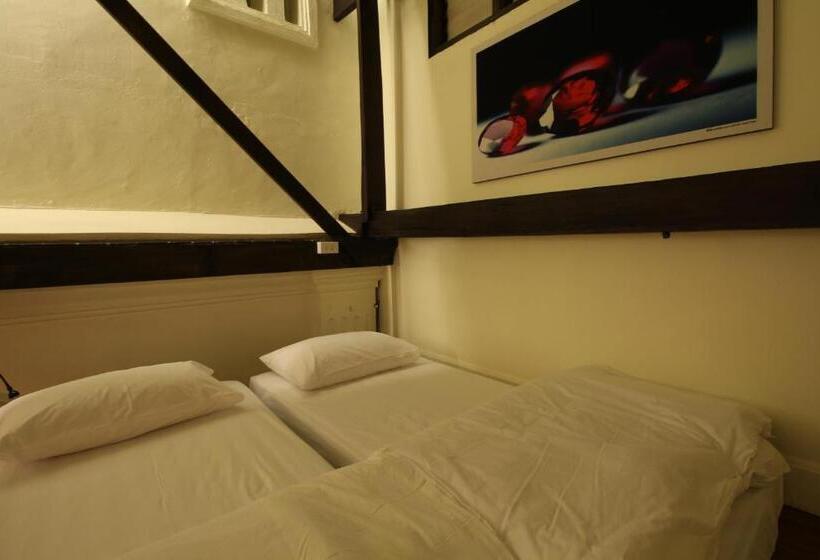 استودیو استاندارد با بالکن, Baan Luang Rajamaitri Historic Inn