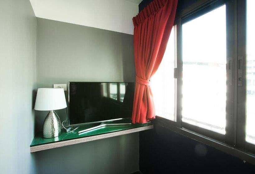 اتاق استاندارد یک نفره, Cloud 9 Lodge