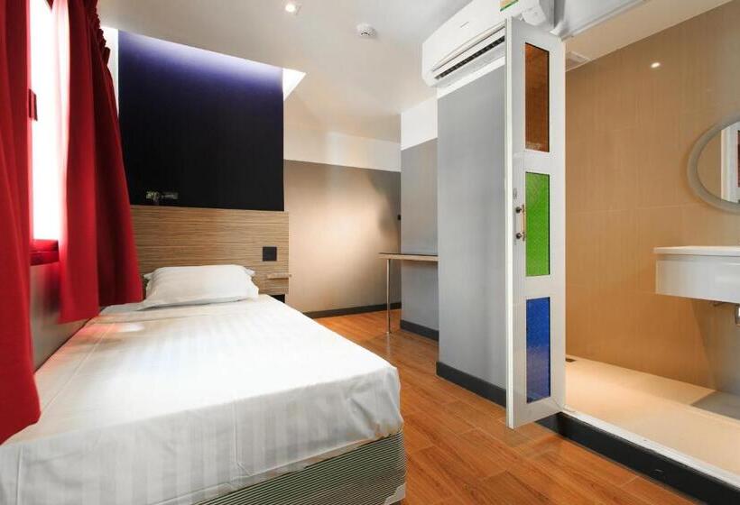 اتاق استاندارد یک نفره, Cloud 9 Lodge