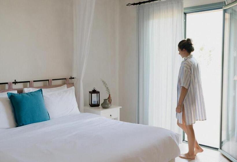 ویلای 3 خوابه با استخر, Village Heights Resort