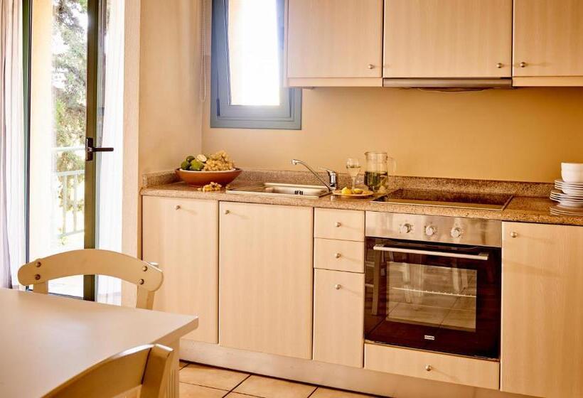 سوئیت خانواده 2 خوابه, Village Heights Resort