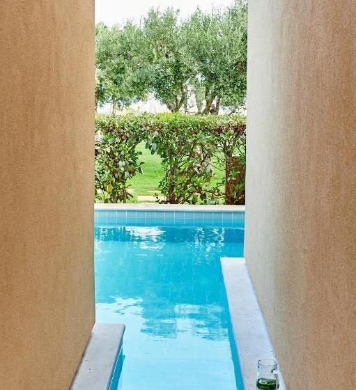 ویلای 3 خوابه با استخر, Village Heights Resort