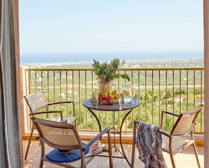 سوئیت خانواده 2 خوابه, Village Heights Resort