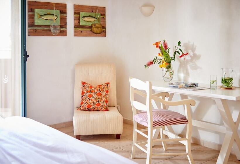ویلای 3 خوابه با استخر, Village Heights Resort