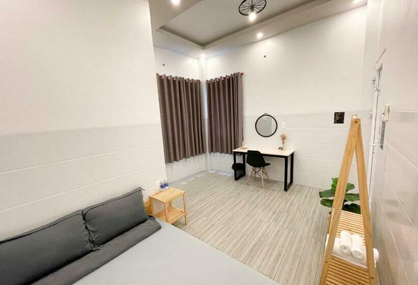 اتاق استاندارد, B Home
