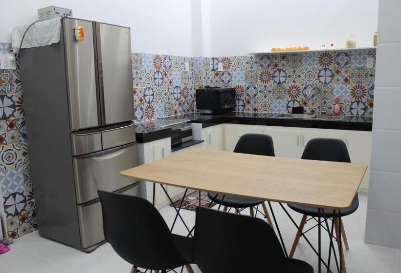 اتاق استاندارد با سرویس بهداشتی مشترک, B Home