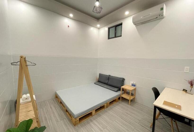 اتاق استاندارد با سرویس بهداشتی مشترک, B Home