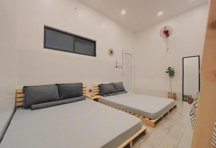 اتاق خانوادگی, B Home