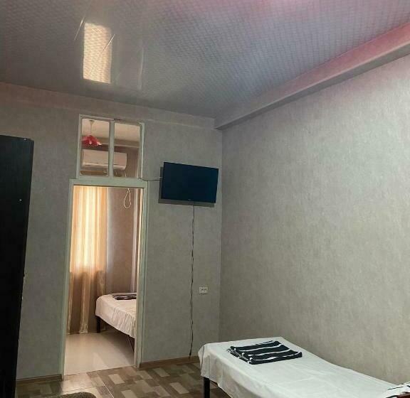 اتاق خانوادگی, Hostel Golden Fleece