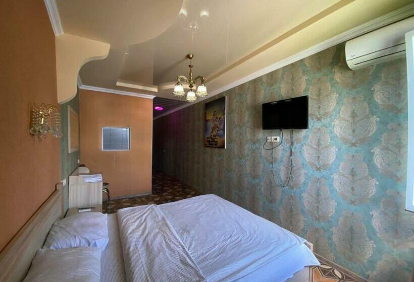 اتاق لوکس, Hostel Golden Fleece