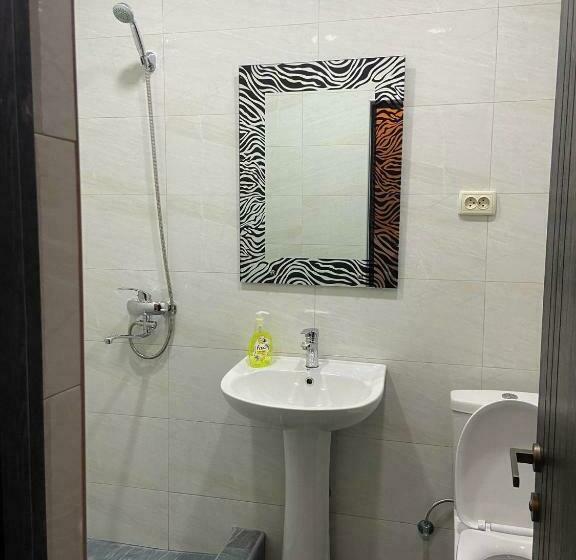 اتاق خانوادگی, Hostel Golden Fleece