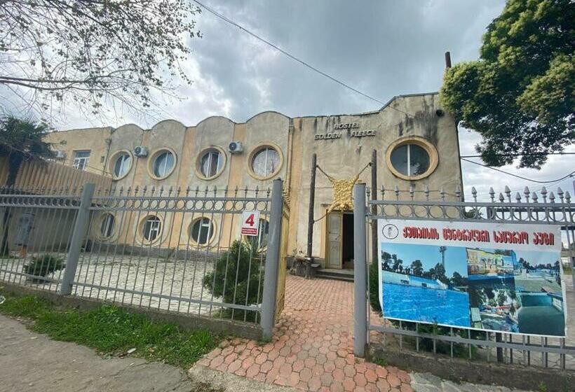 اتاق لوکس, Hostel Golden Fleece