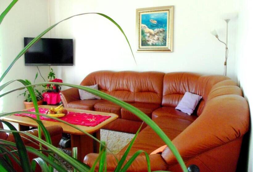 آپارتمان 1 خوابه, Apartments Kate