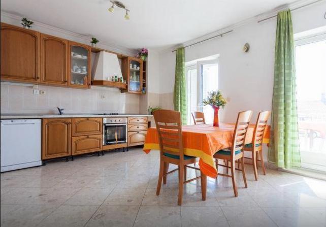 آپارتمان 1 خوابه, Apartments Kate