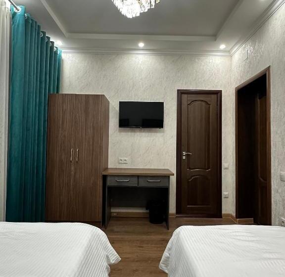 Superior Room, Hello Dushanbe Hostel